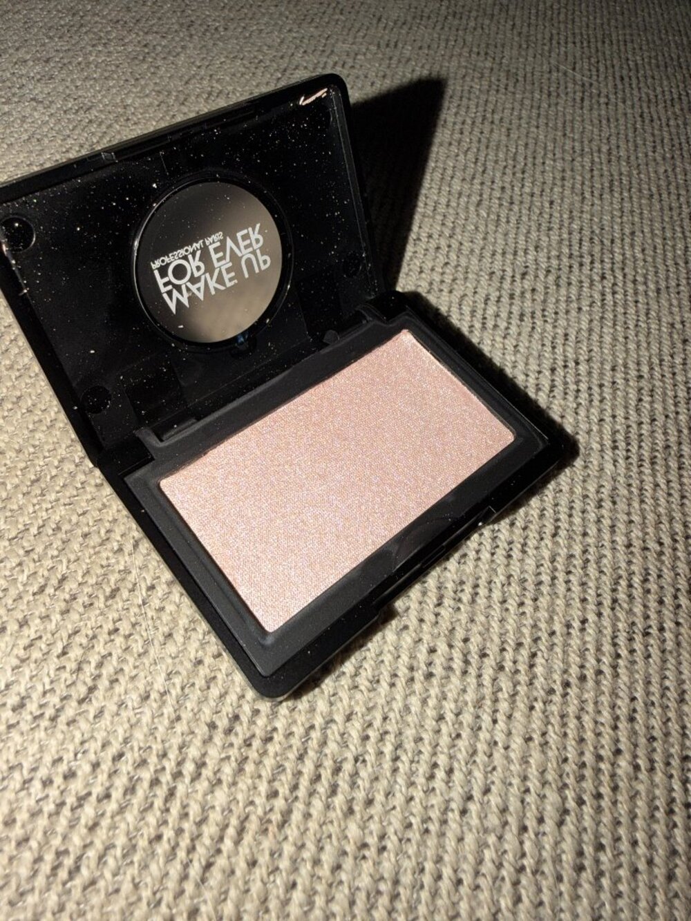 Makeup Forever Powder Highlighter, NWT